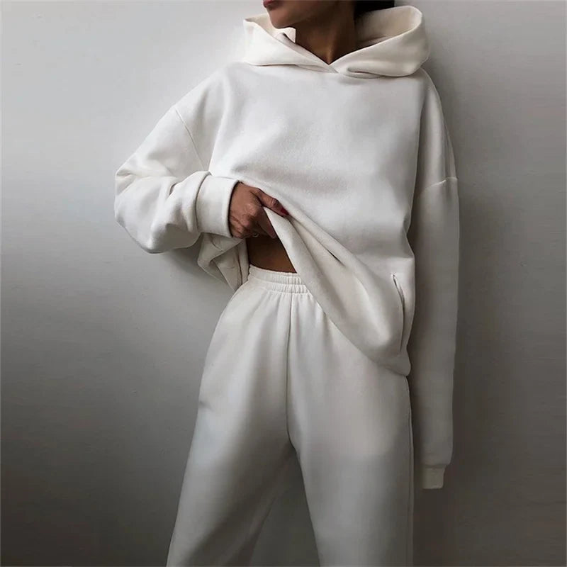 Mira | Minimalist Oversized Tracksuit Set with Hoodie and Joggers