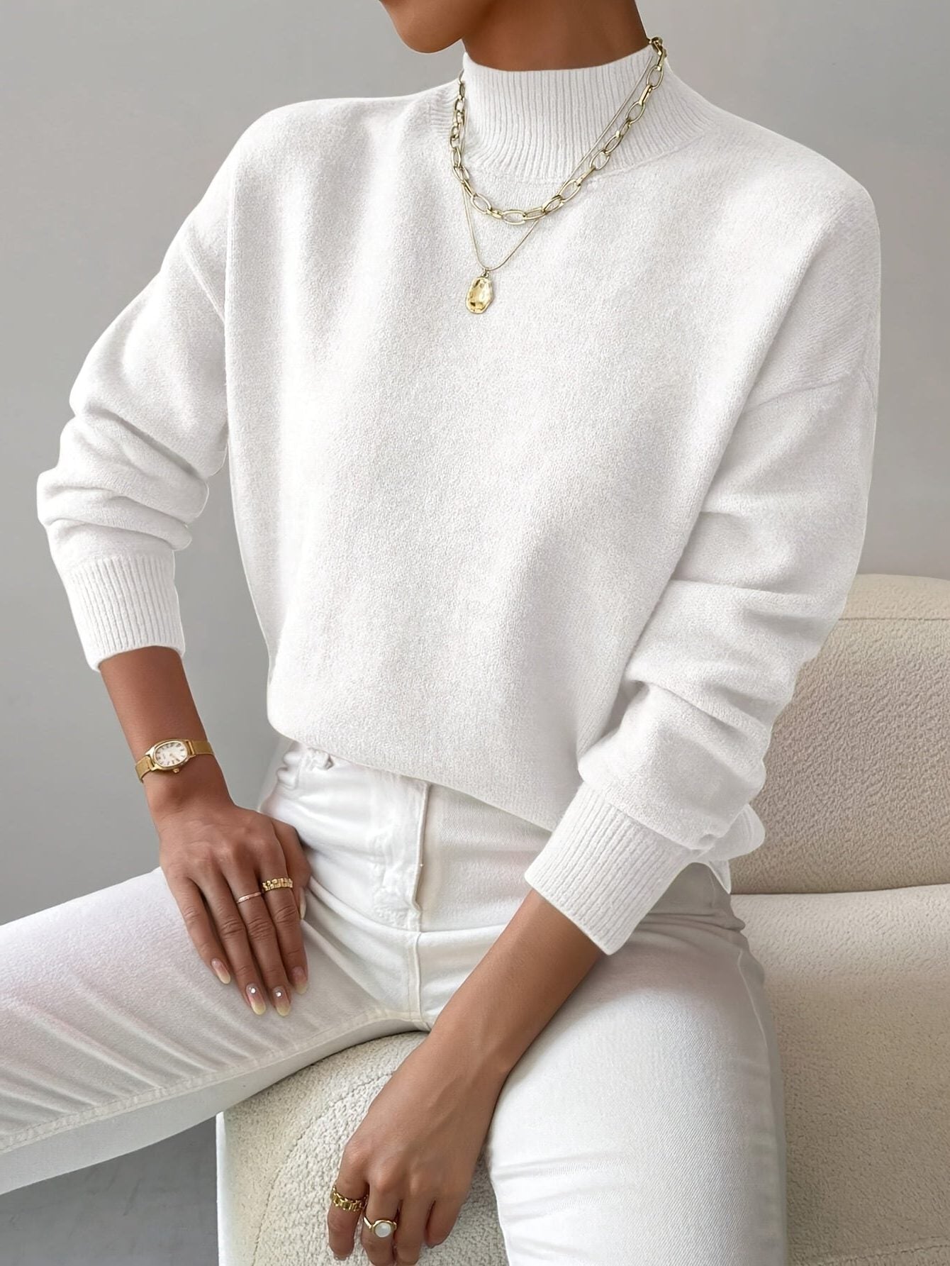 Corinne | Elegant Ribbed Knit Turtleneck Sweater with Fitted Body